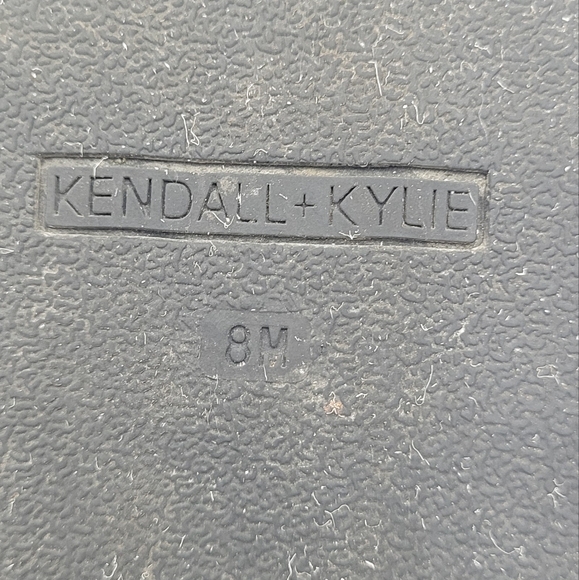 KENDALL + KYLIE Women's Kkshiloh Flat Sandal size 8M - Picture 6 of 9